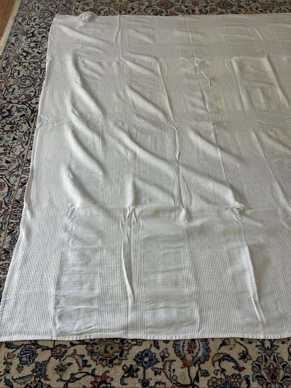 IKEA INDIRA White Textured Bedspread - Lightweight Waffle Weave king/queen